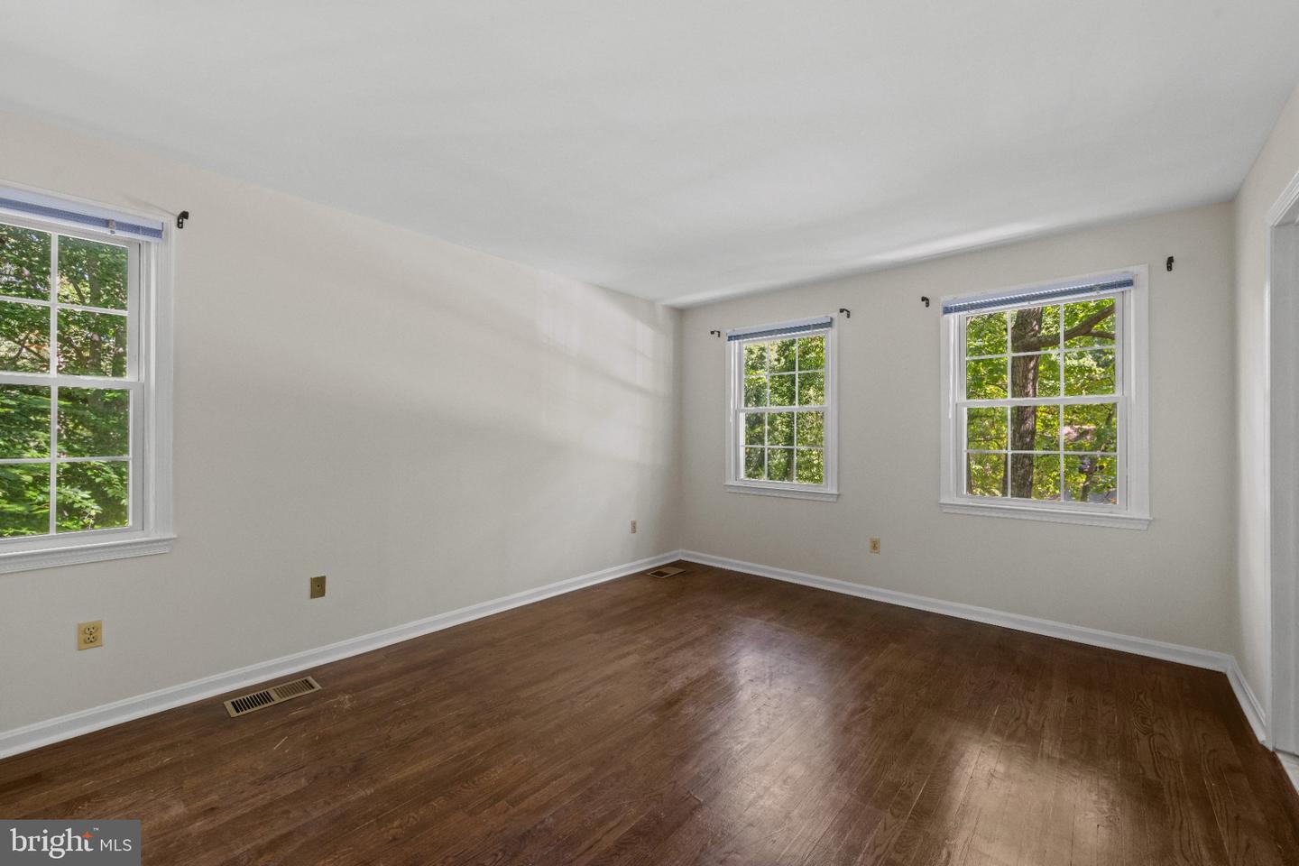 5526 High Tor Hl Property Photo 13