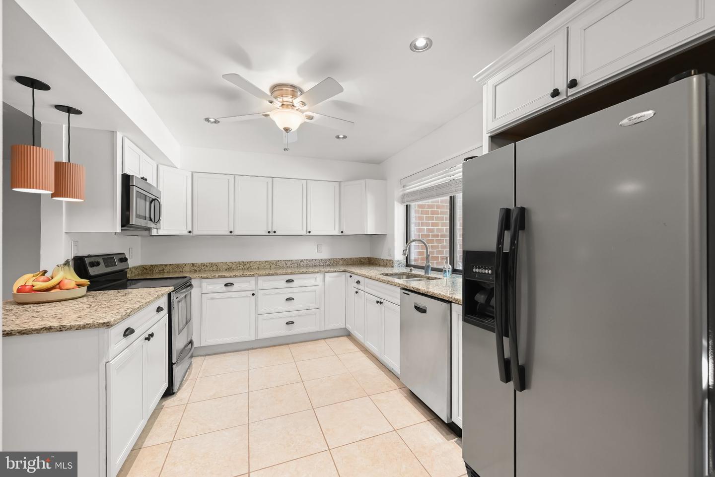 7100 Winter Rose Path Property Photo 3
