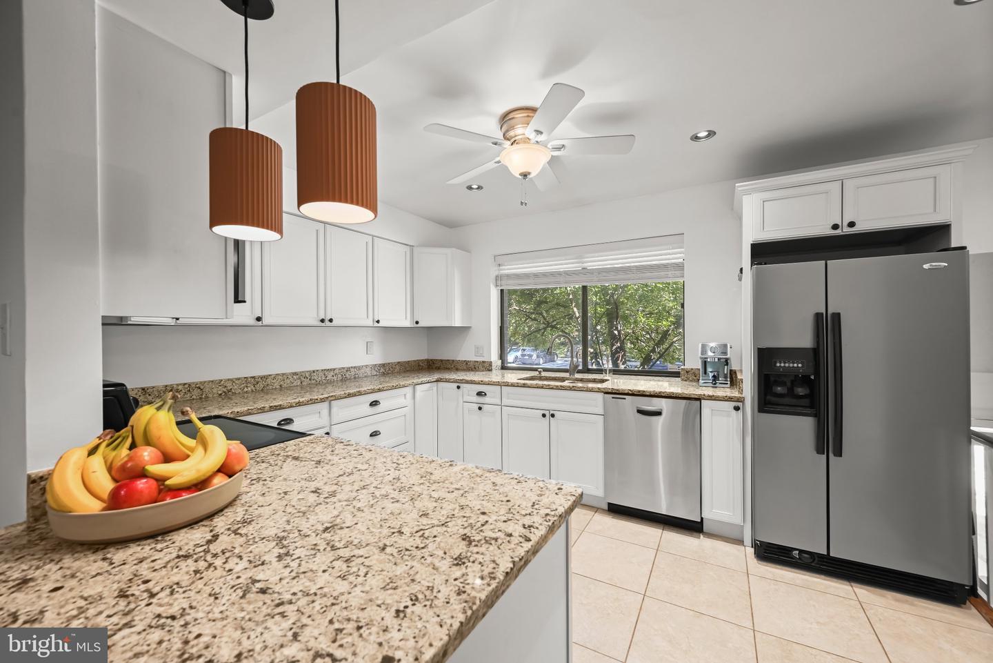 7100 Winter Rose Path Property Photo 4