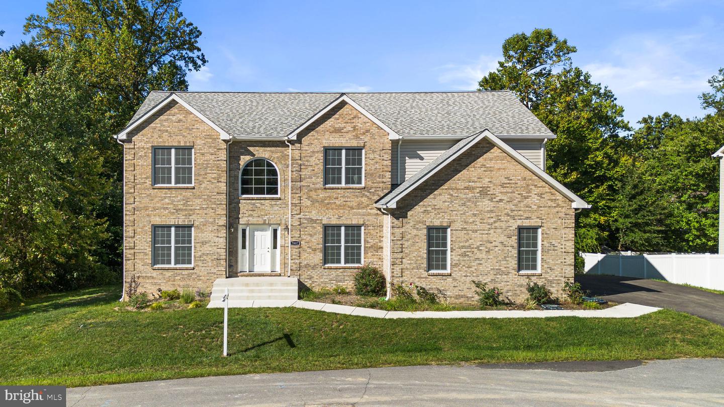 7807 Shams Ln Property Photo 1