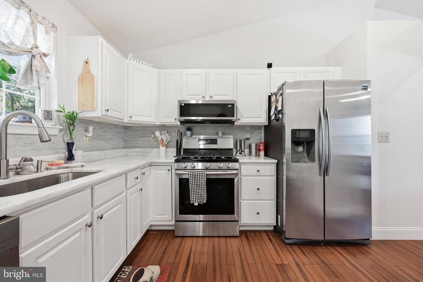 6404 Julie Ann Dr Property Photo 17