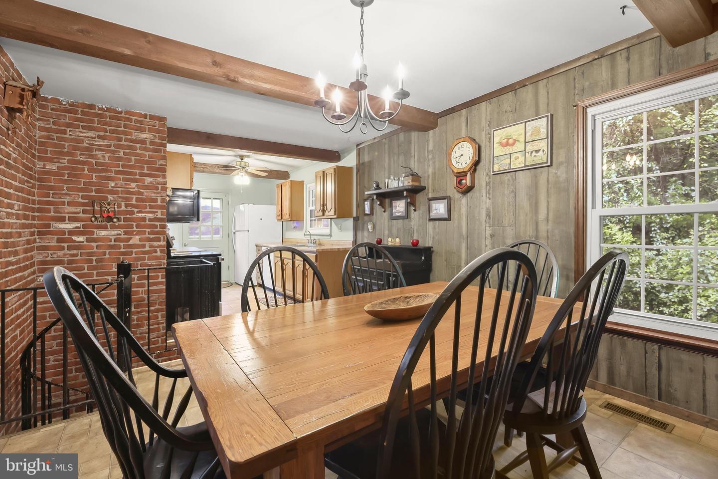 16025 Carrs Mill Rd Property Photo 8