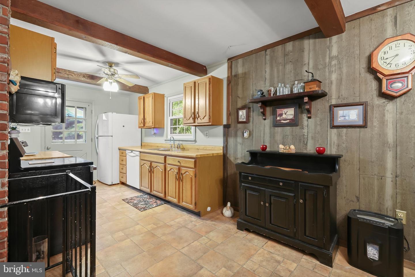 16025 Carrs Mill Rd Property Photo 9
