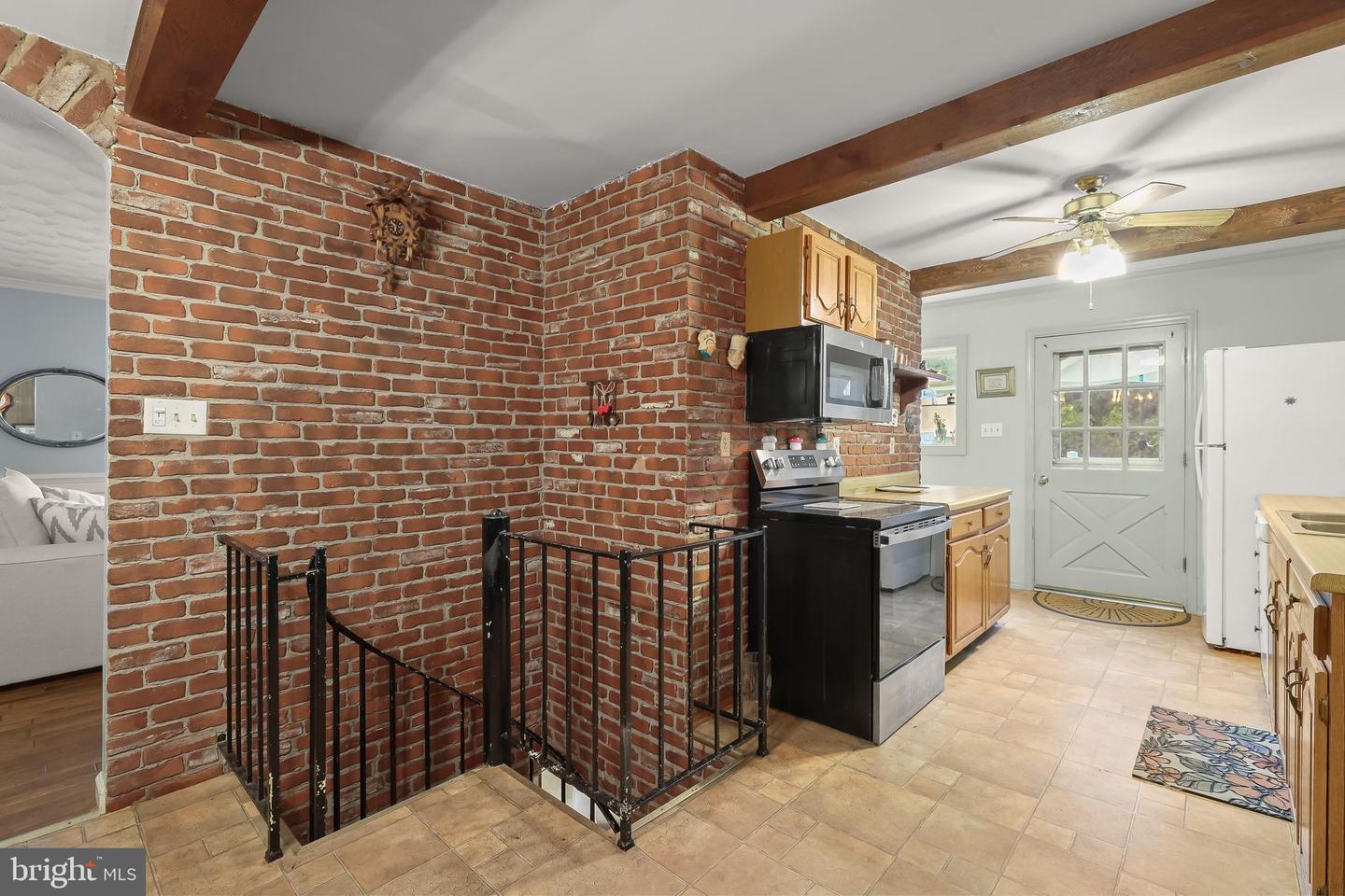 16025 Carrs Mill Rd Property Photo 13
