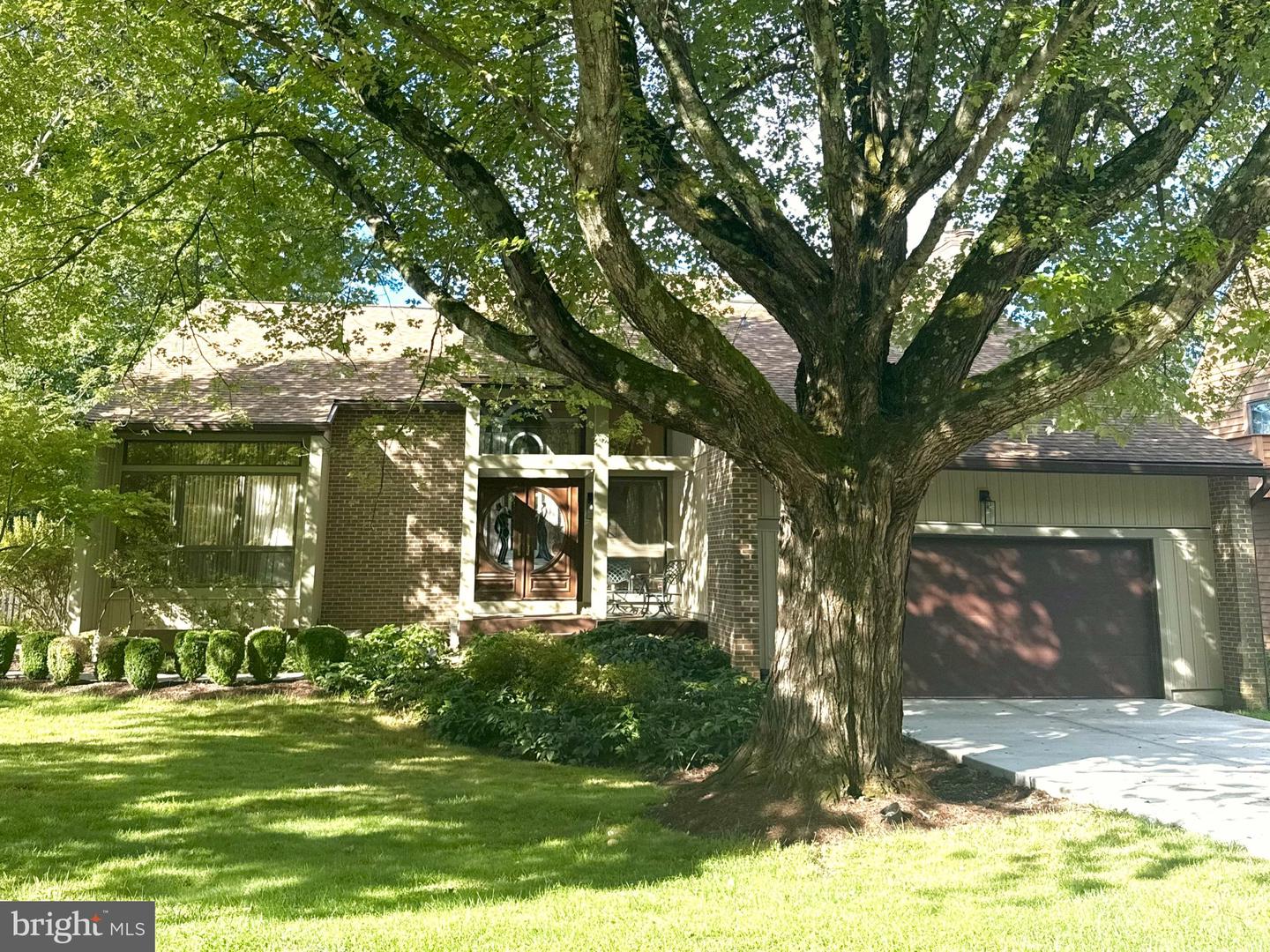 6184 Llanfair Dr Property Photo 1