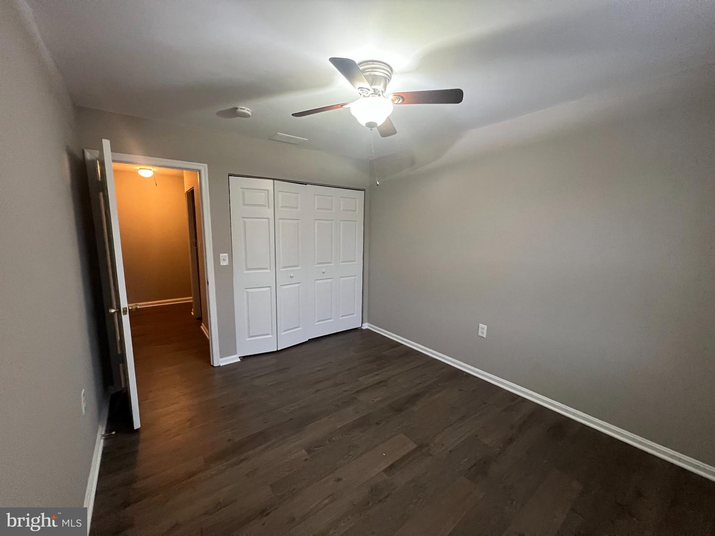 9035 N Laurel Rd #j Property Photo 13