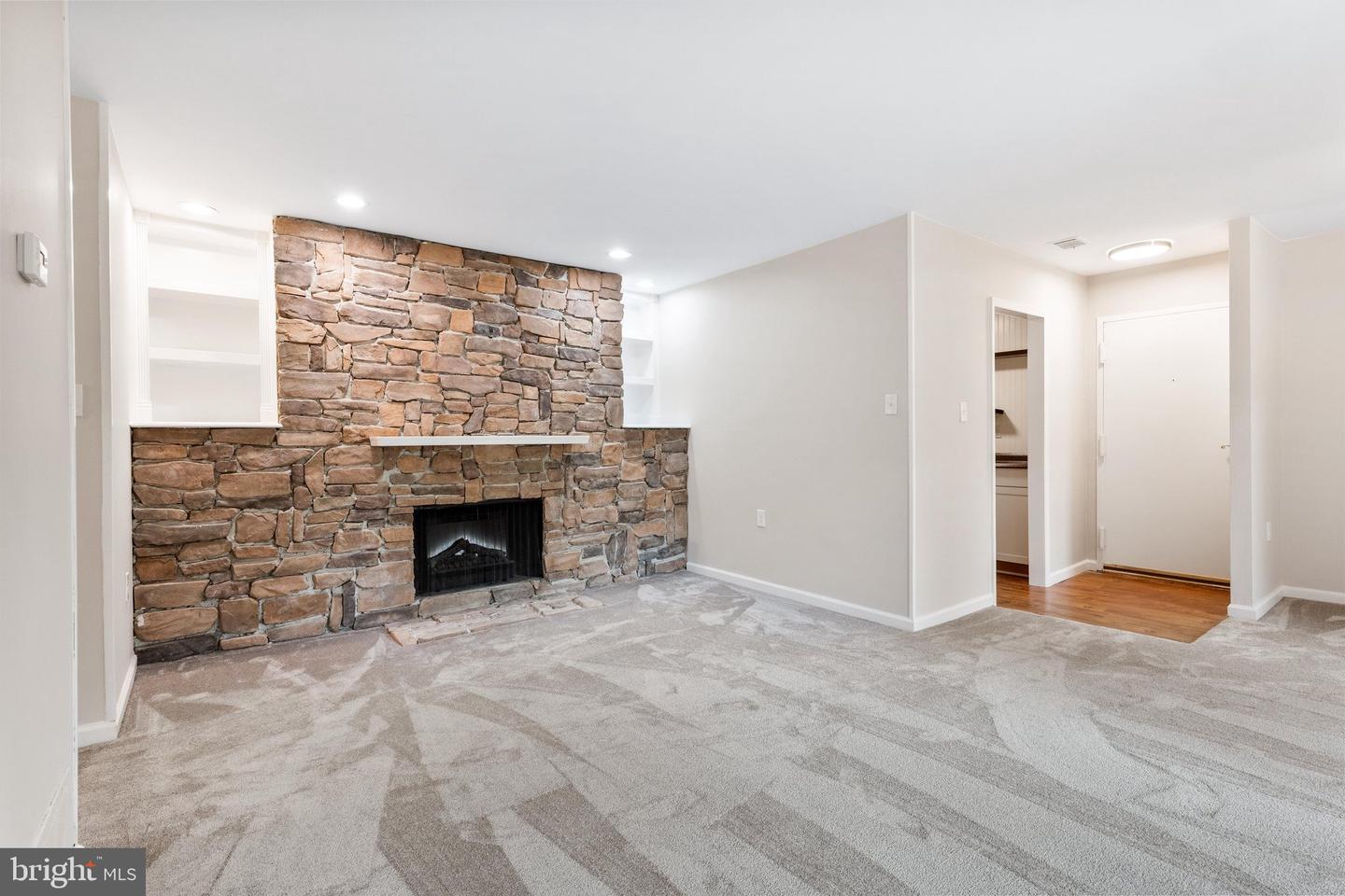 10528 Cross Fox Ln #f-1 Property Photo 6