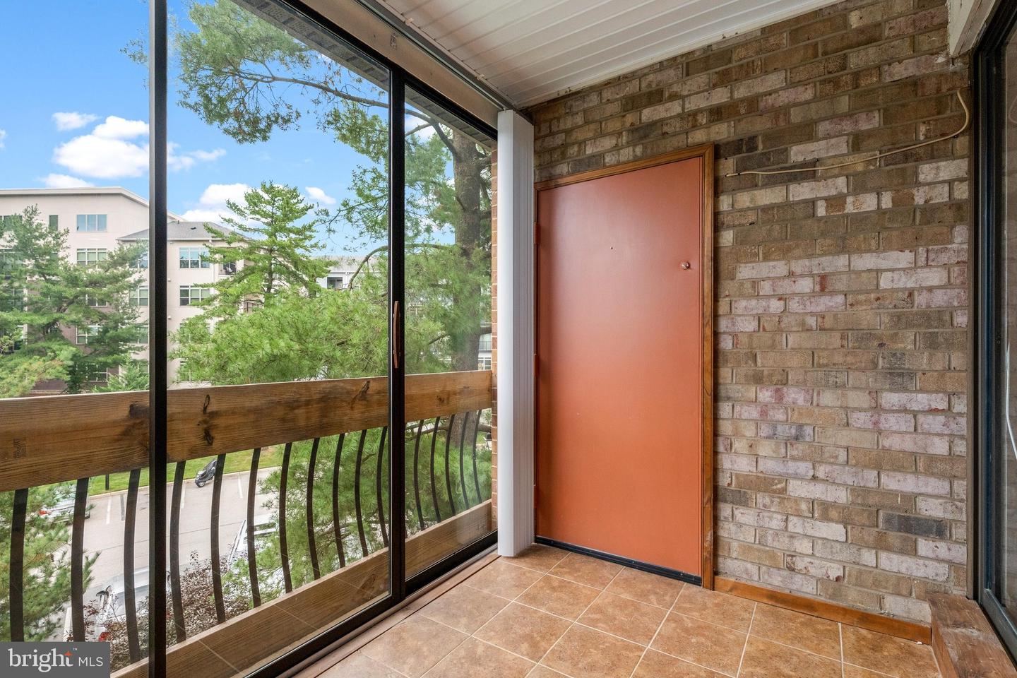 10528 Cross Fox Ln #f-1 Property Photo 19