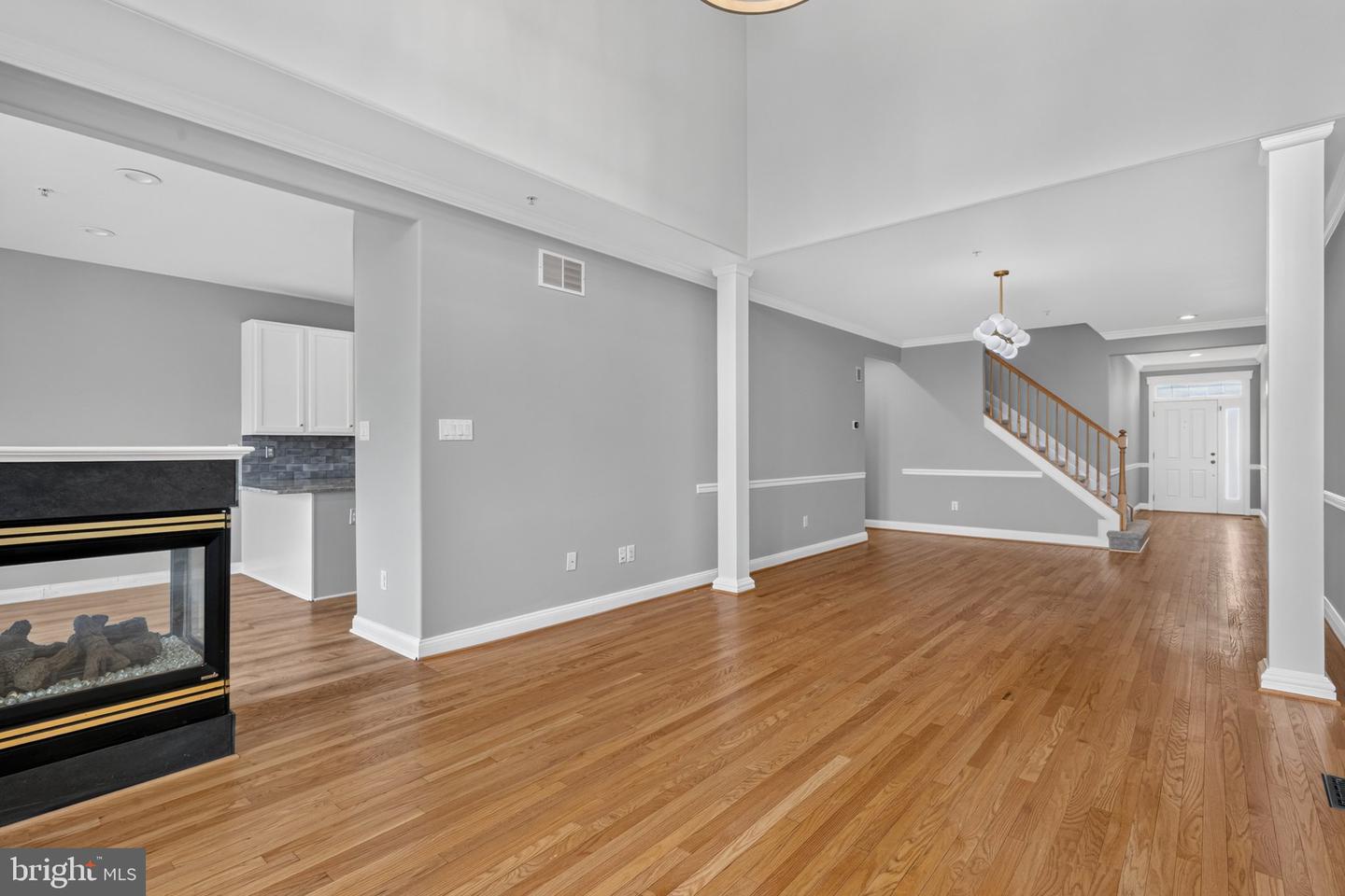 8702 Timber Oak Ln Property Photo 11