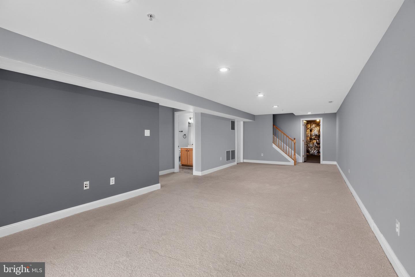 8702 Timber Oak Ln Property Photo 35