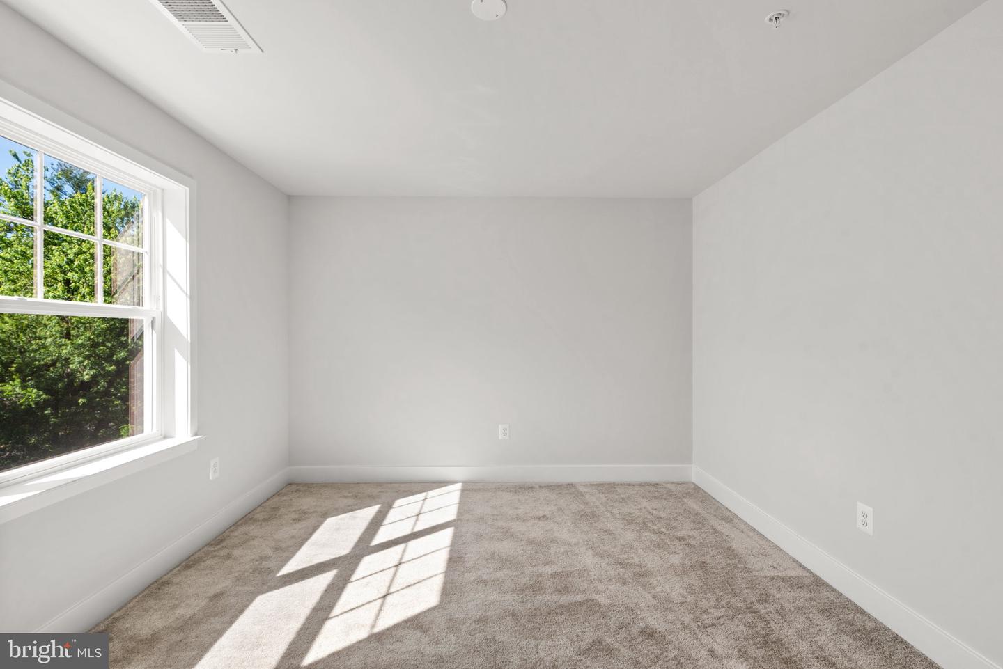 9344 Meredith Ave Property Photo 30