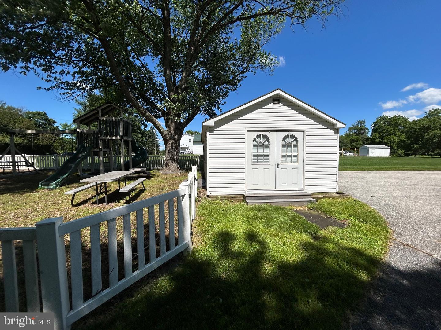 4871 Ten Oaks Rd Property Photo 11