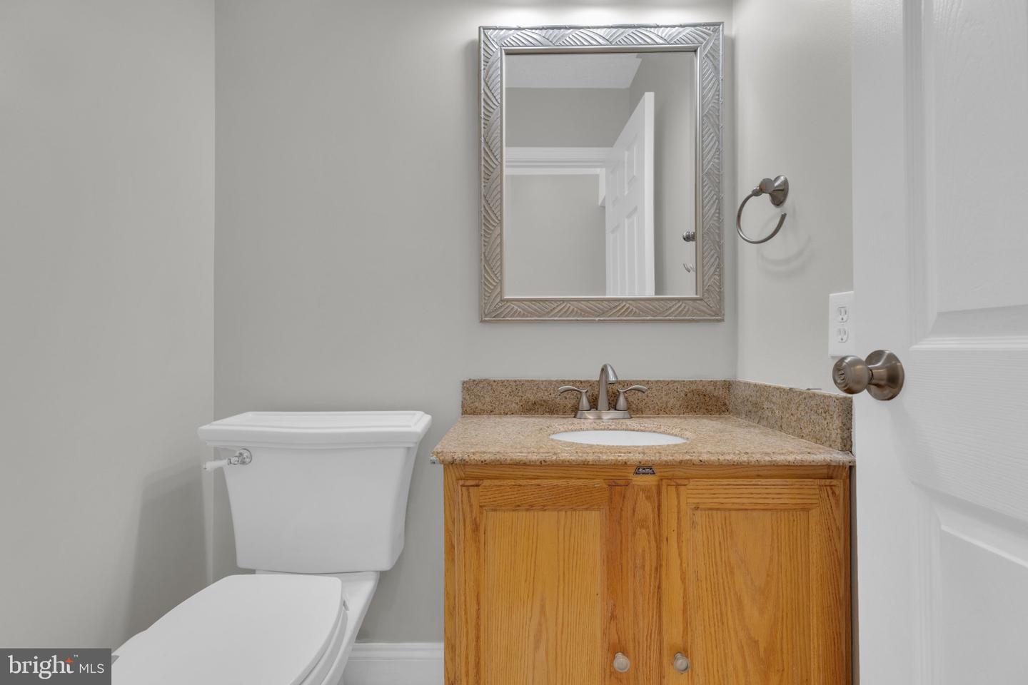 9392 Sewall Ave Property Photo 14