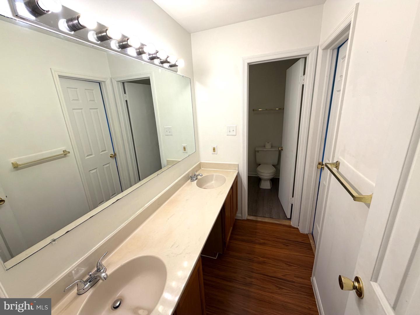 5869 Rowanberry Dr #a 32 Property Photo 18