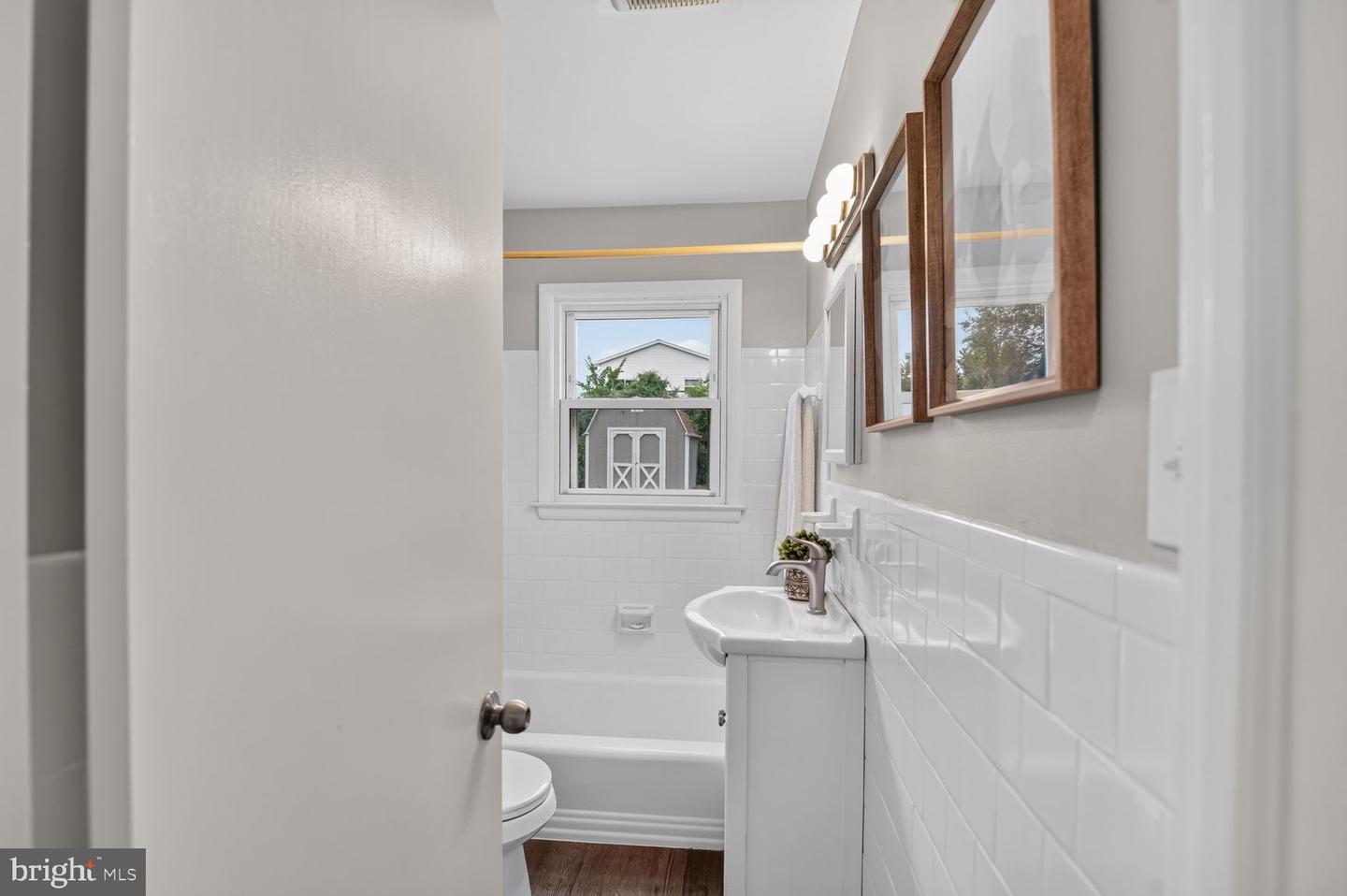 6353 Euclid Ave Property Photo 13