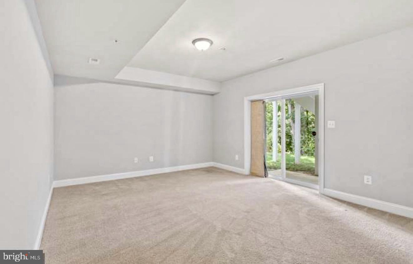 9252 Homestretch Ct Property Photo 10