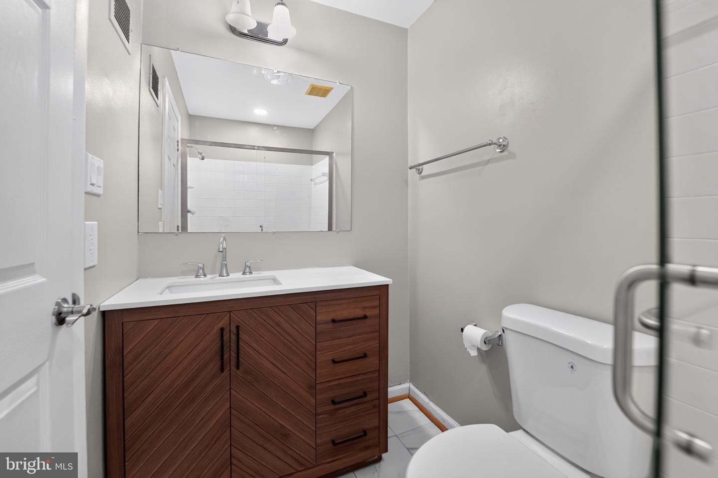 9342 Canterbury Rdng #11 Property Photo 31