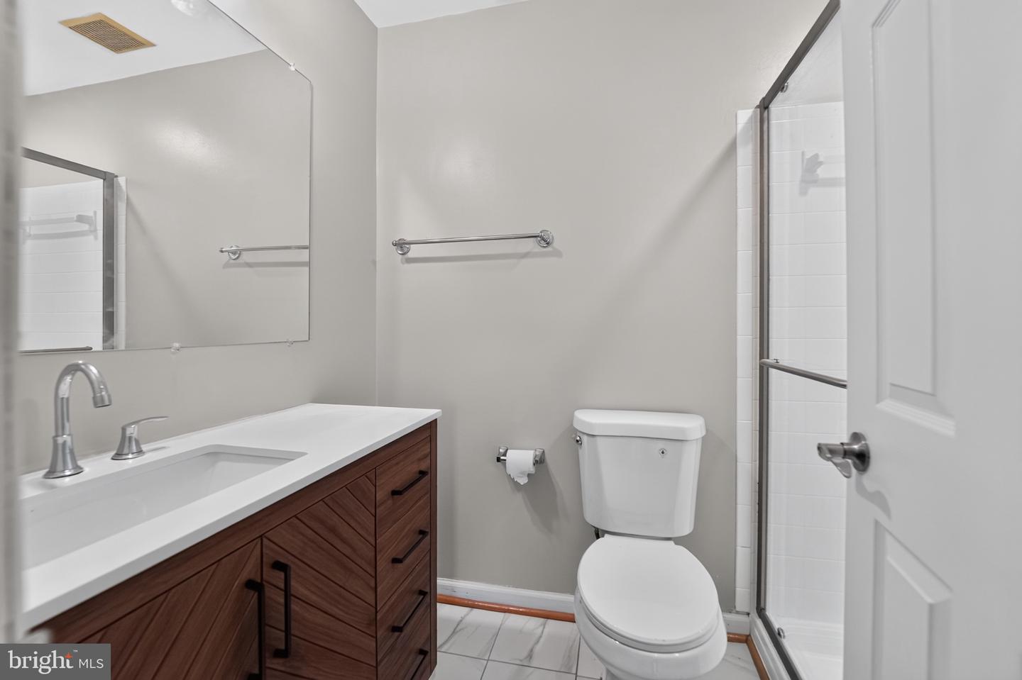 9342 Canterbury Rdng #11 Property Photo 32