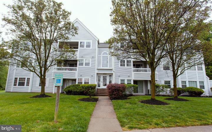 8348 MONTGOMERY RUN RD #D Property Photo 1