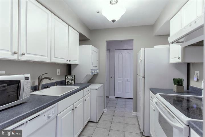 8348 Montgomery Run Rd #d Property Photo 6