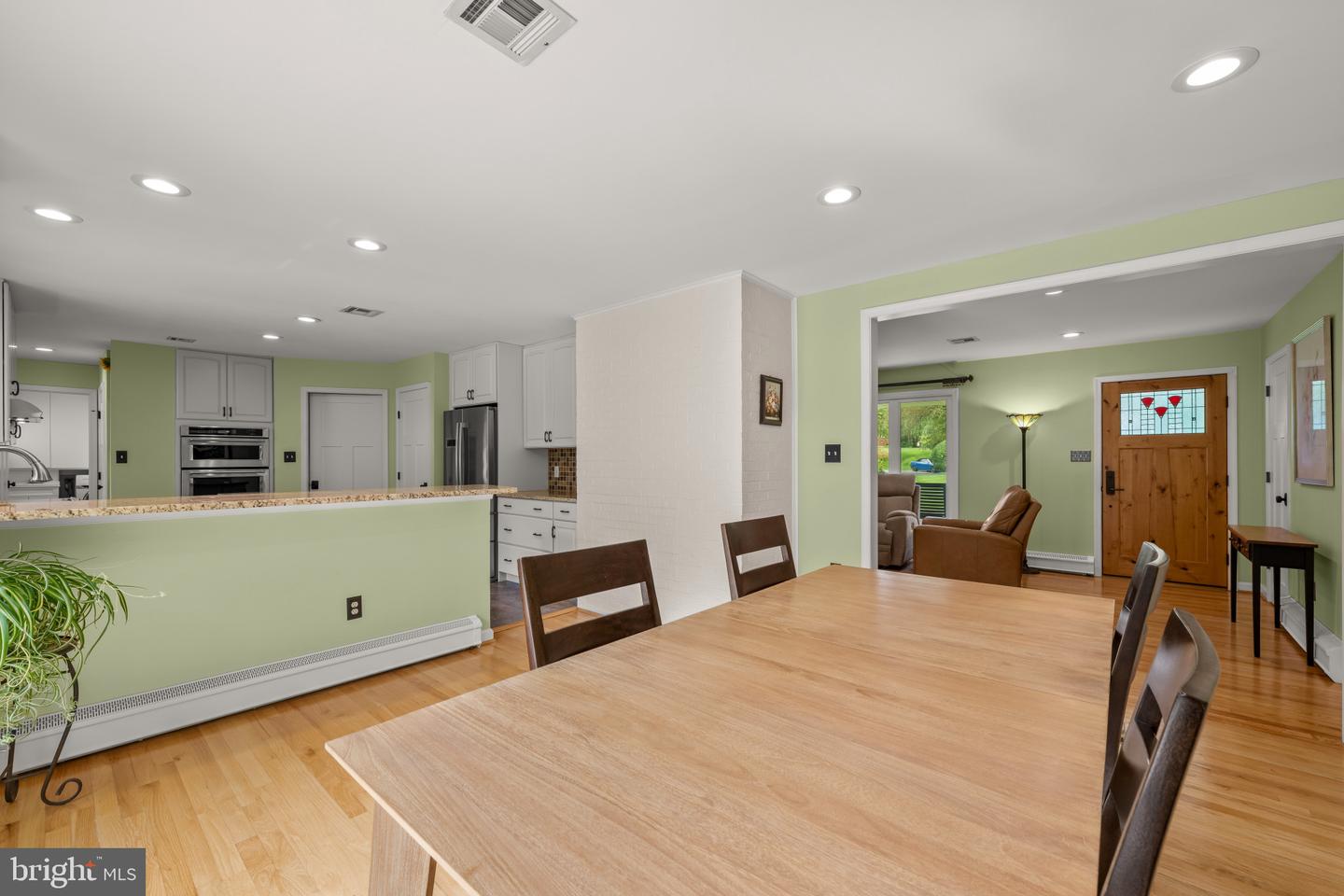 11697 Wayneridge St Property Photo 8