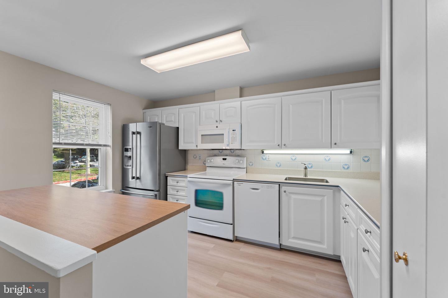 9707 Early Spring Way Property Photo 6