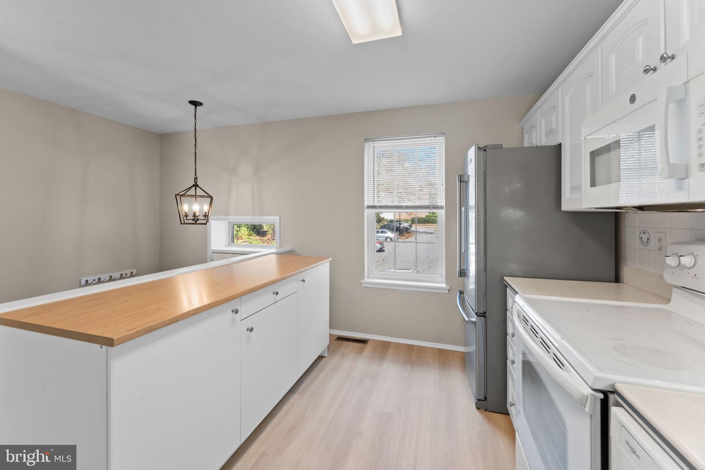 9707 Early Spring Way Property Photo 7