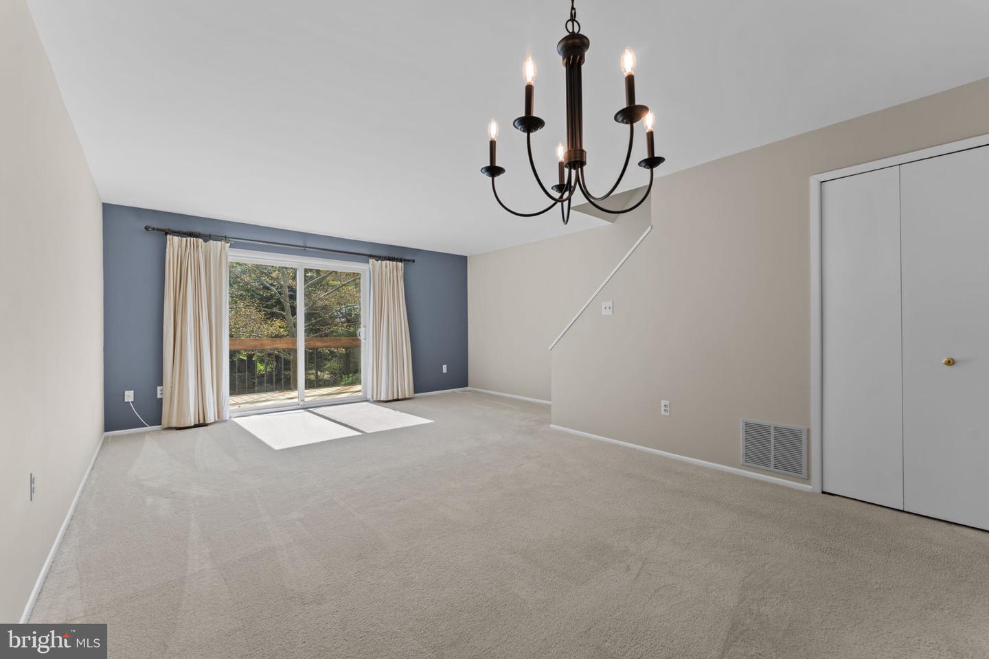 9707 Early Spring Way Property Photo 10
