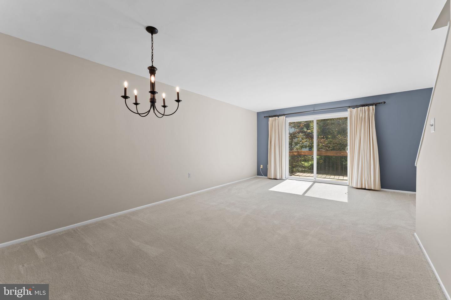 9707 Early Spring Way Property Photo 11