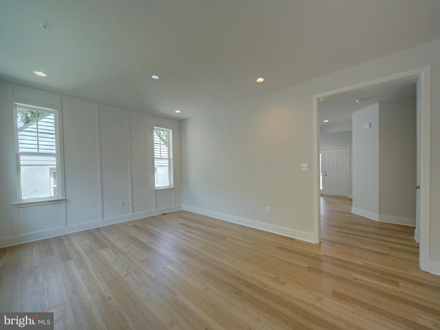 9429 Fairview Ave Property Photo 13