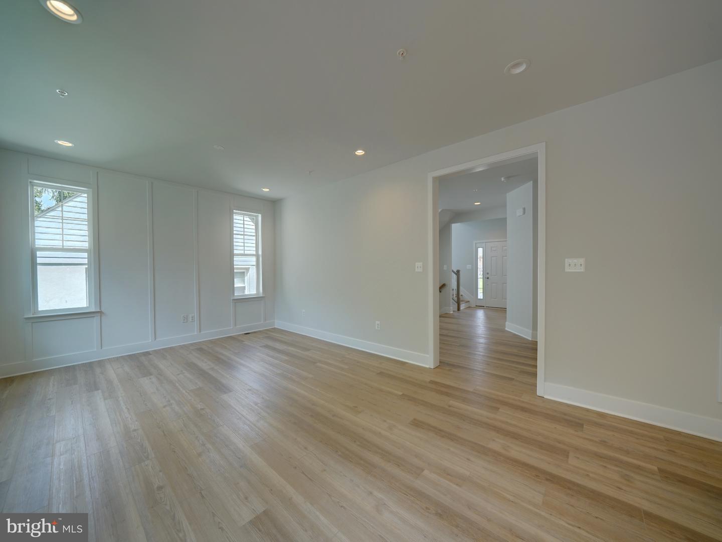 9429 Fairview Ave Property Photo 15