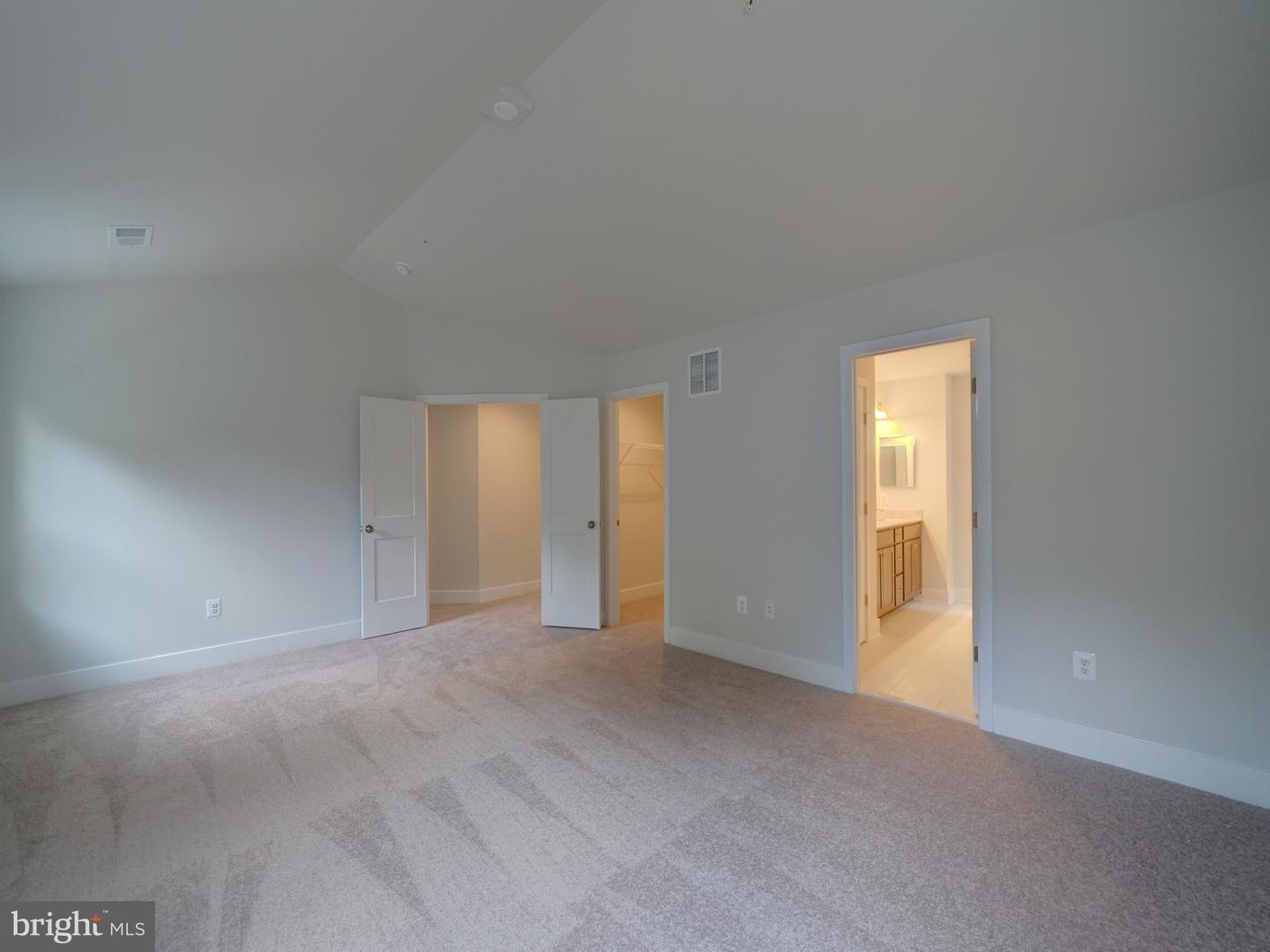 9429 Fairview Ave Property Photo 25