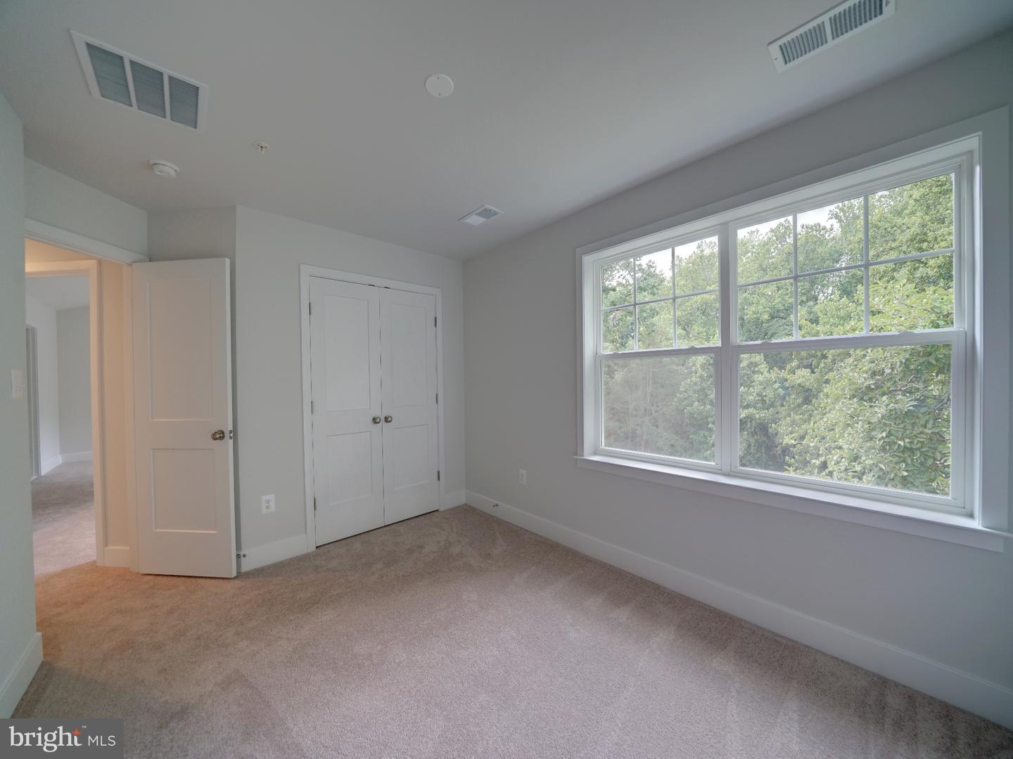 9429 Fairview Ave Property Photo 32