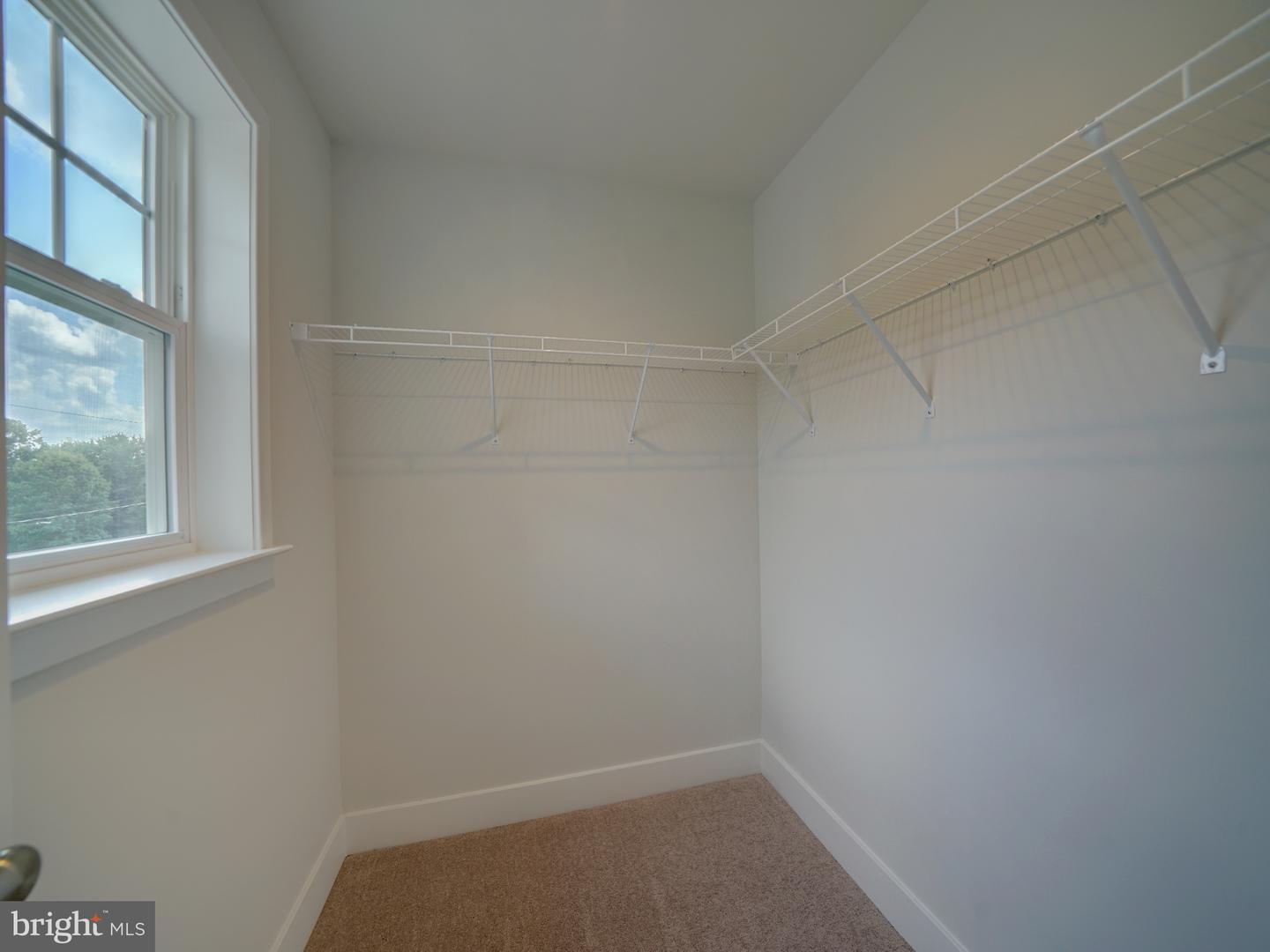 9429 Fairview Ave Property Photo 39