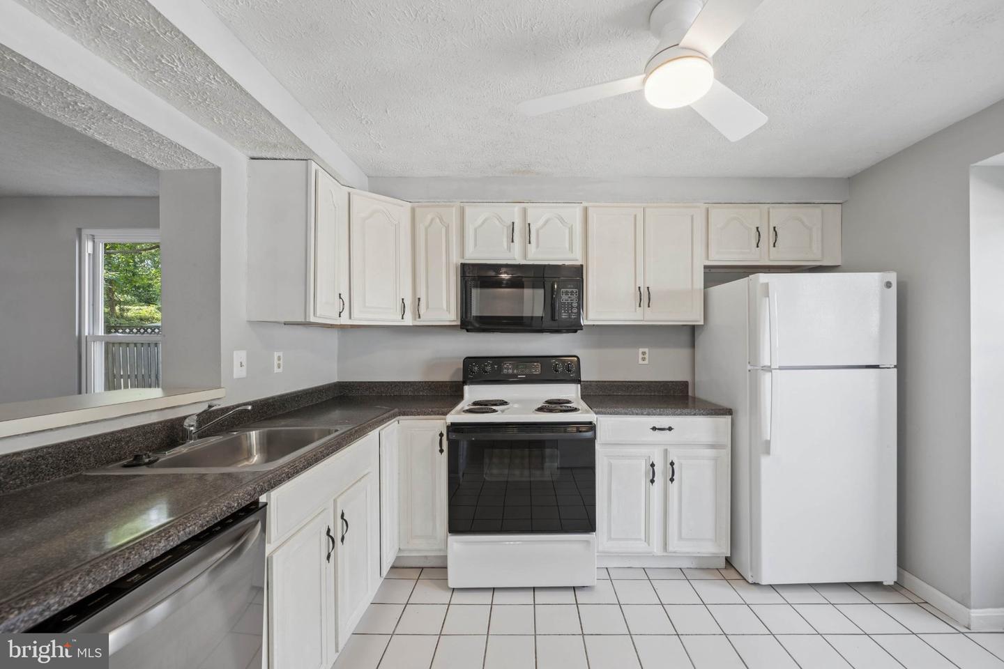 9547 Quarry Bridge Ct Property Photo 13