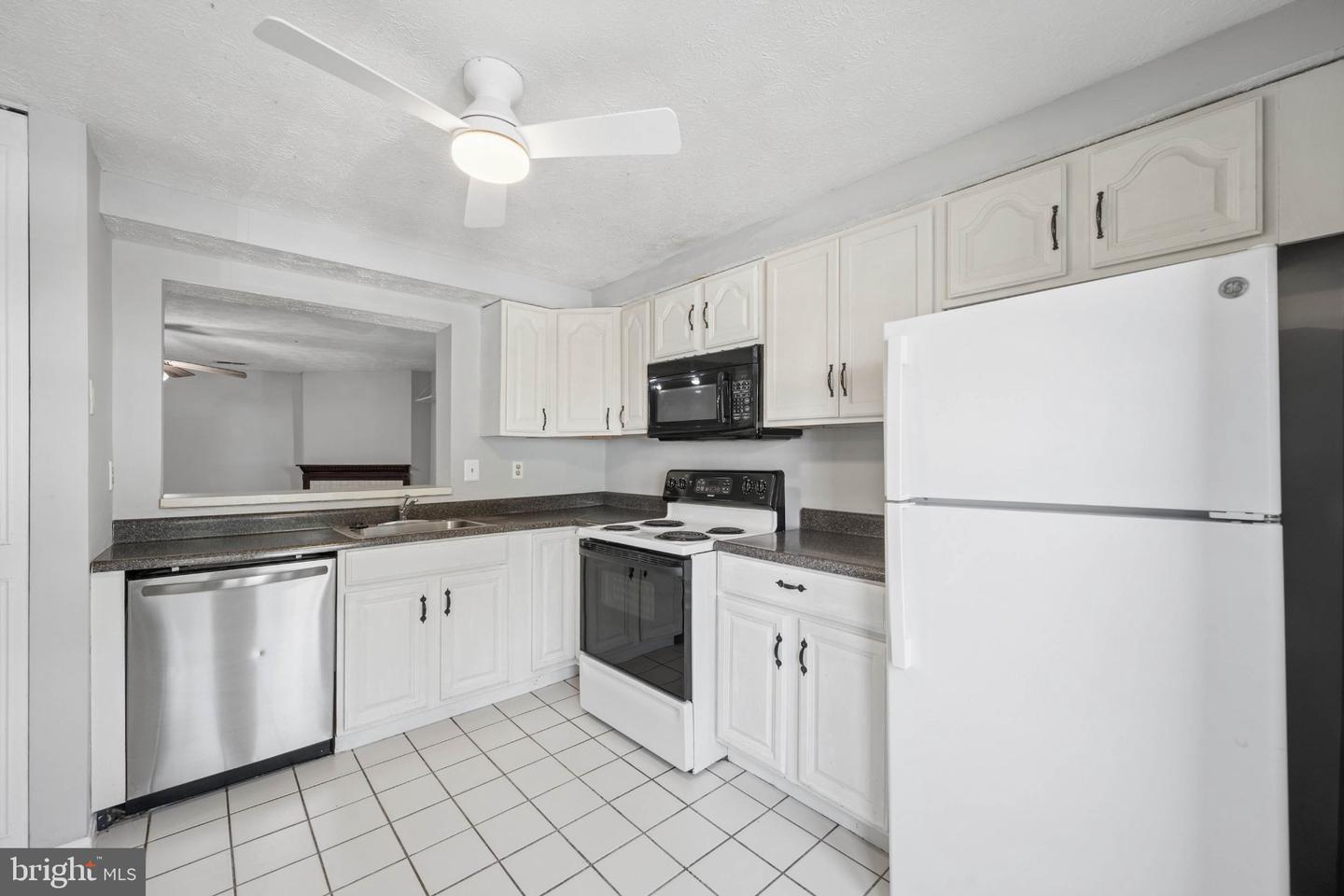 9547 Quarry Bridge Ct Property Photo 14