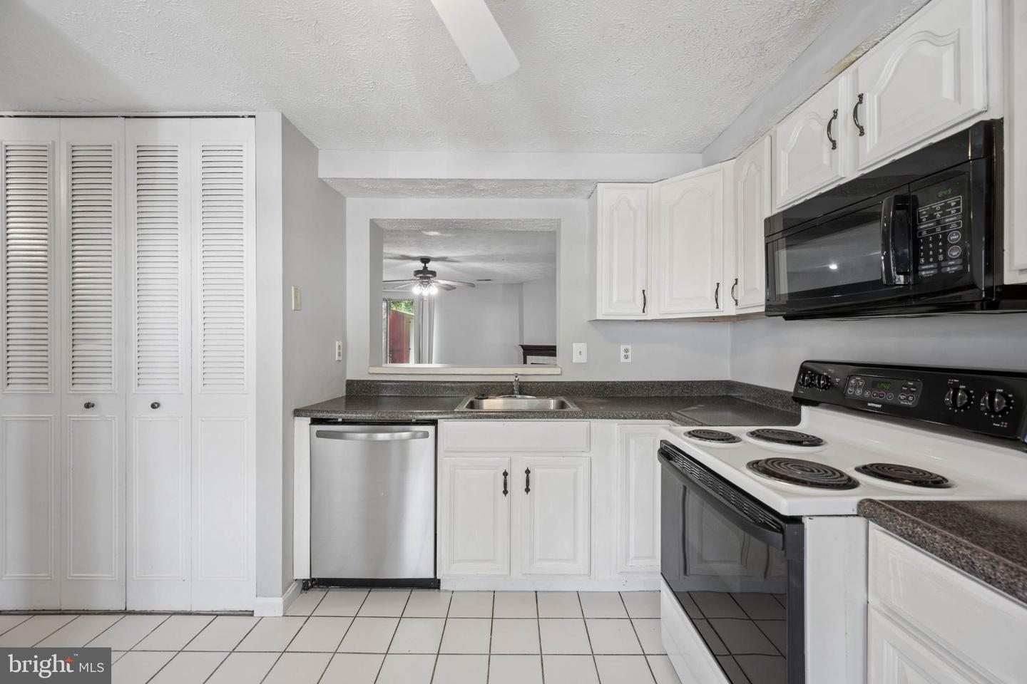 9547 Quarry Bridge Ct Property Photo 16