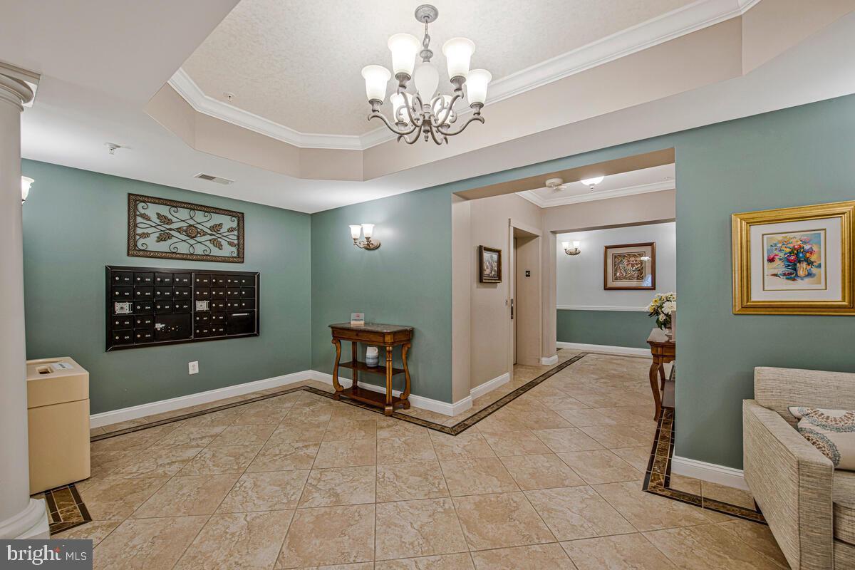 6150 Shadywood Rd #301 Property Photo 4