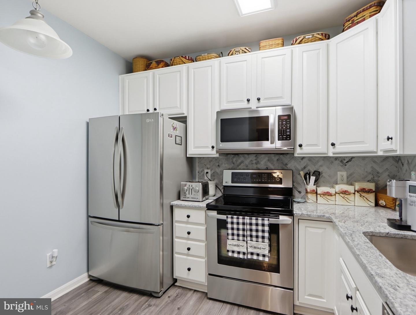 6150 Shadywood Rd #301 Property Photo 12