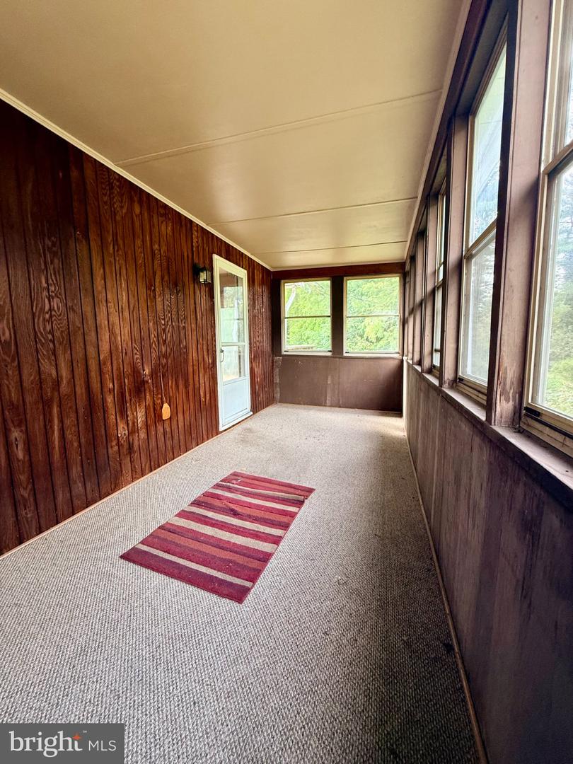 2814 Southview Rd Property Photo 8