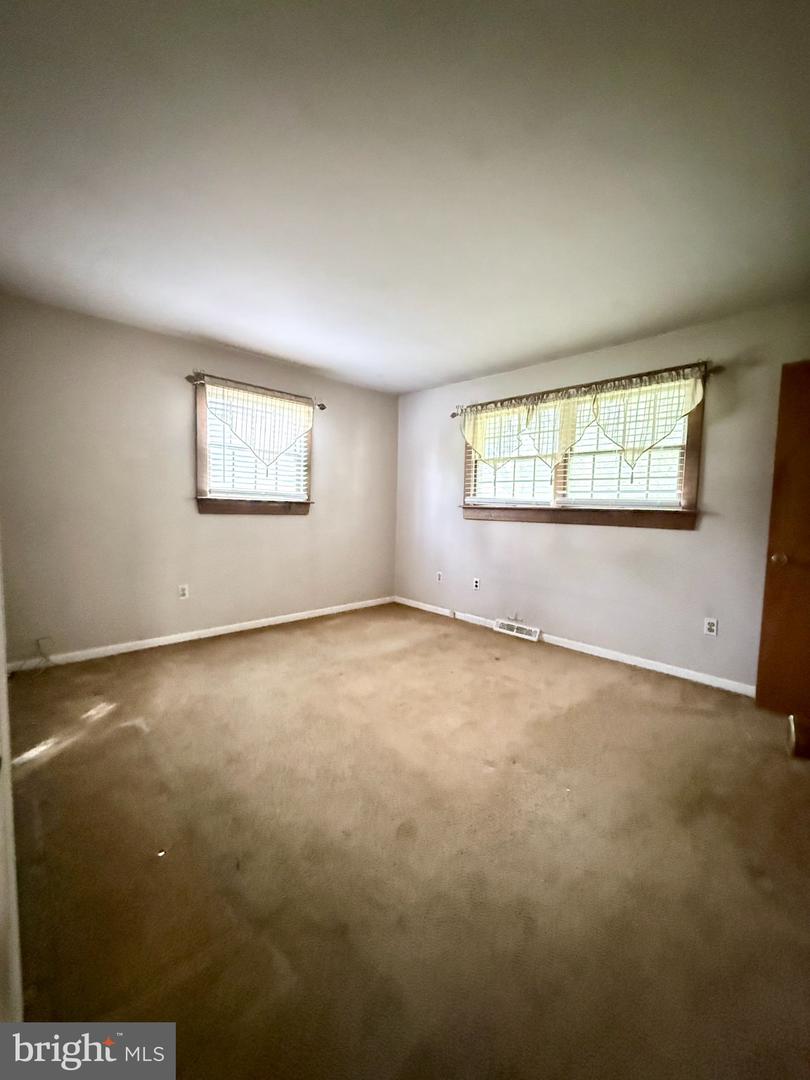 2814 Southview Rd Property Photo 13