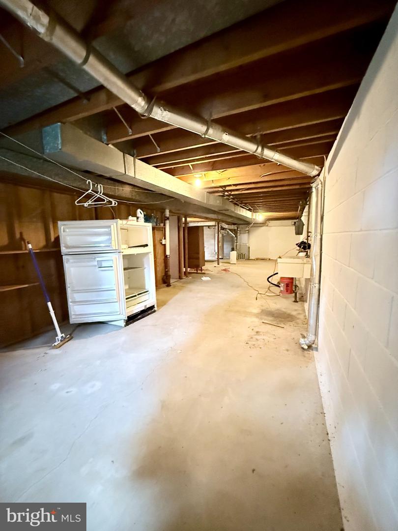 2814 Southview Rd Property Photo 17
