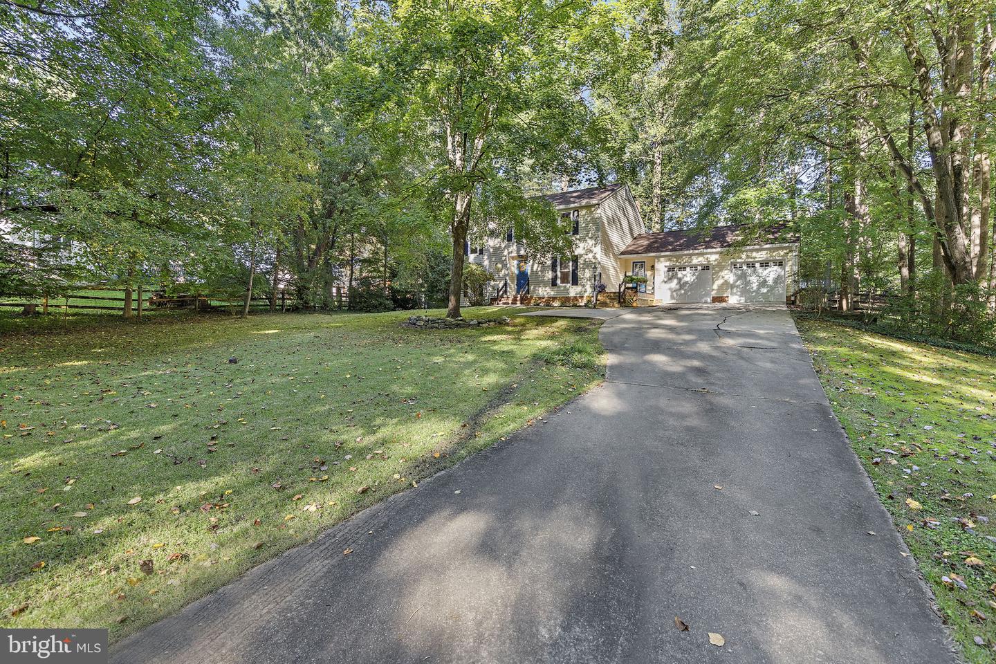 10384 Launcelot Ln Property Photo 3