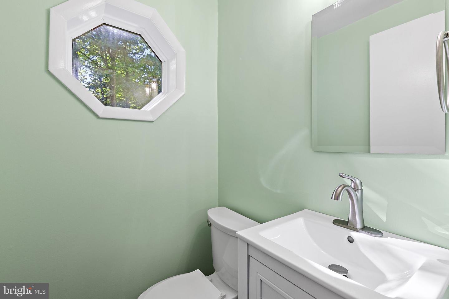 10384 Launcelot Ln Property Photo 6