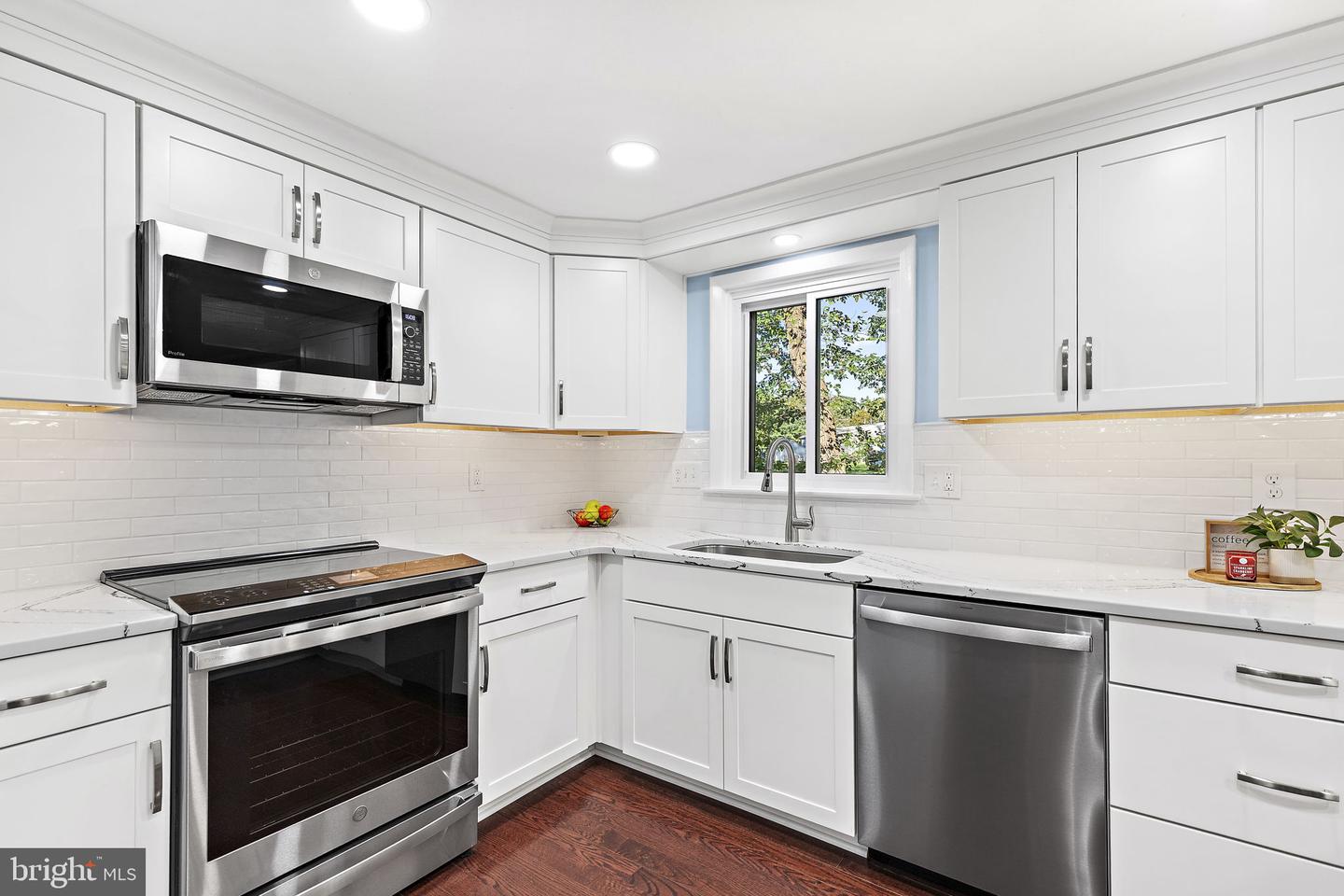 10384 Launcelot Ln Property Photo 14