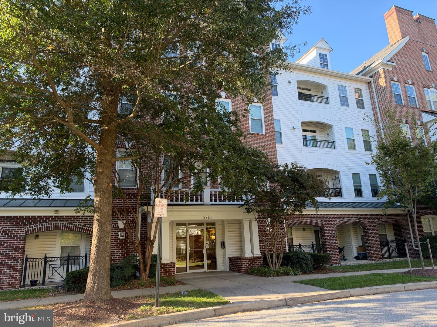5801 CLIPPER LN #407 Property Photo 1