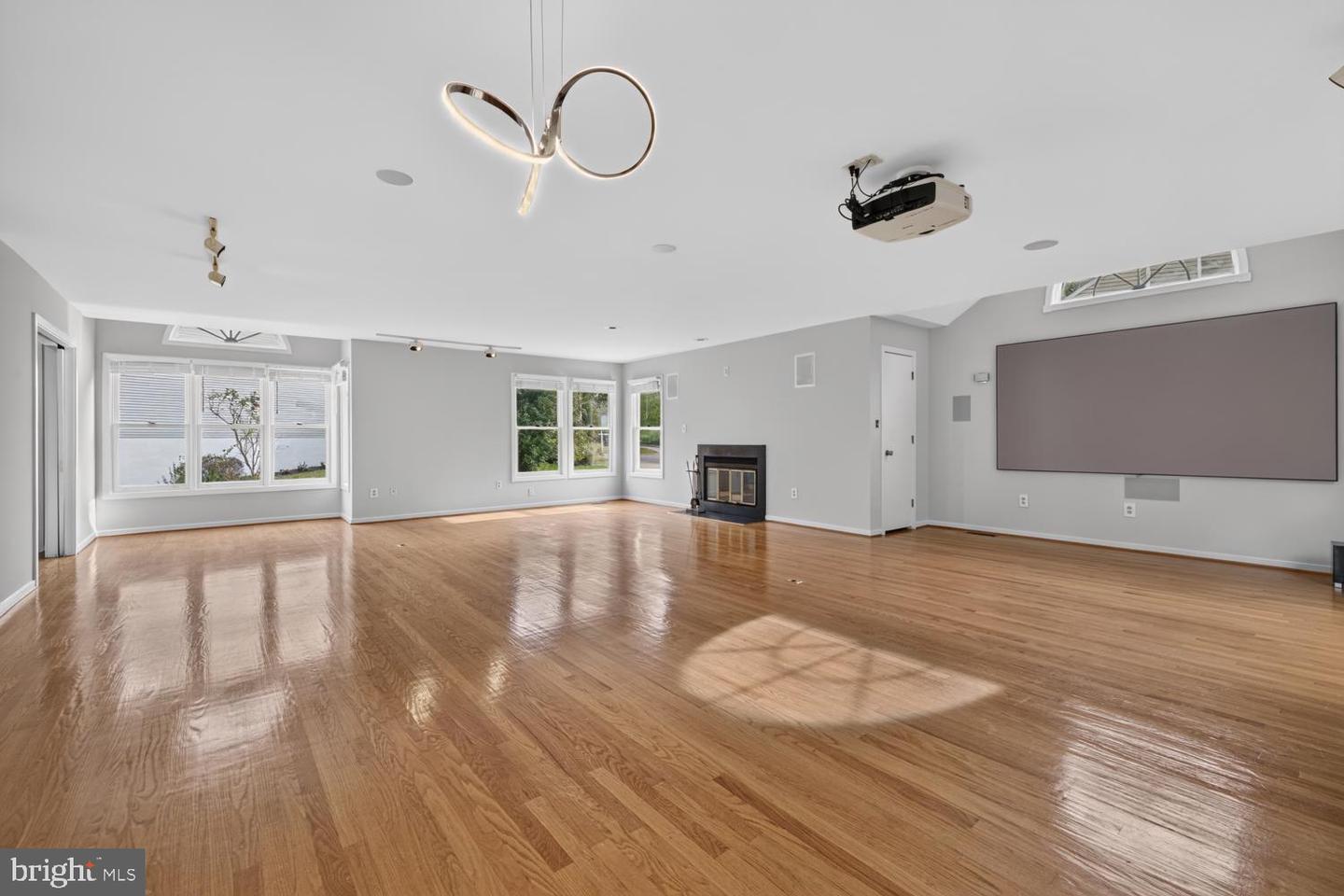12114 Blue Flag Way Property Photo 6