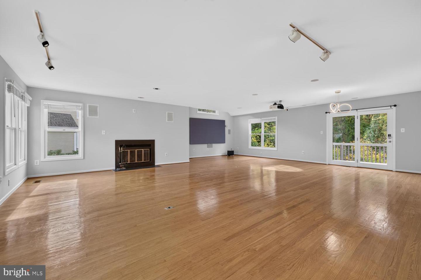 12114 Blue Flag Way Property Photo 7