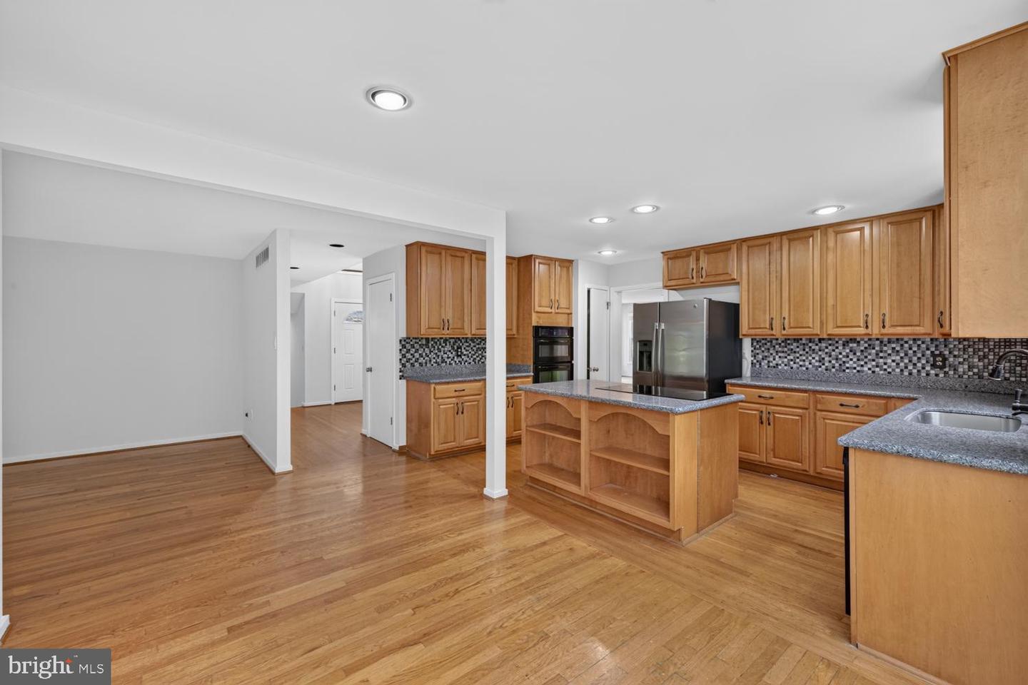 12114 Blue Flag Way Property Photo 9