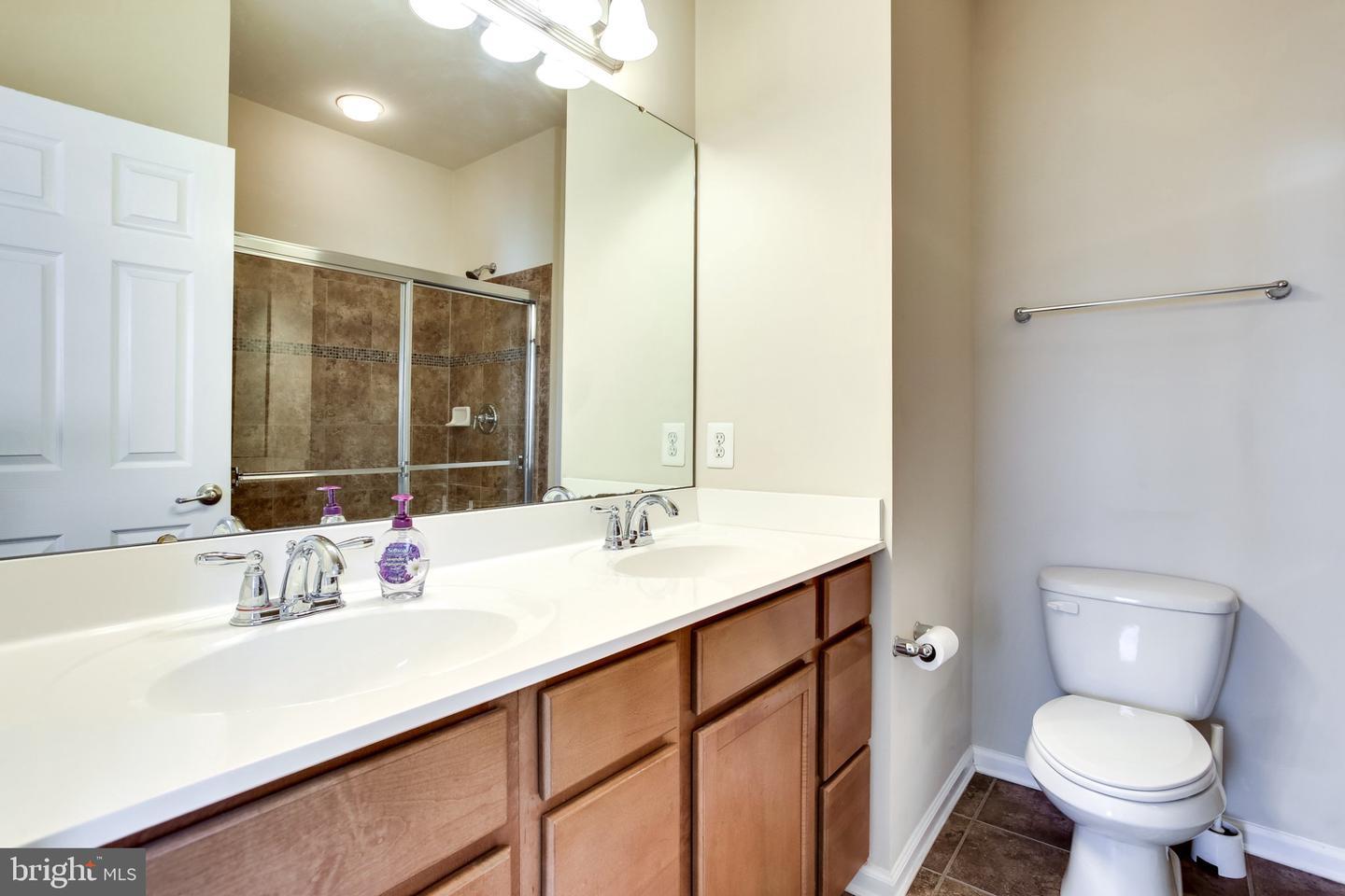 7125 Penny Ln Property Photo 4